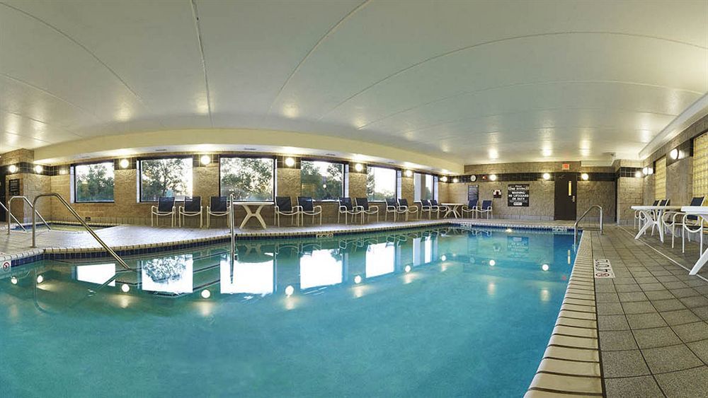 Holiday Inn Express Hotel & Suites Minneapolis - Minnetonka By Ihg Exterior photo